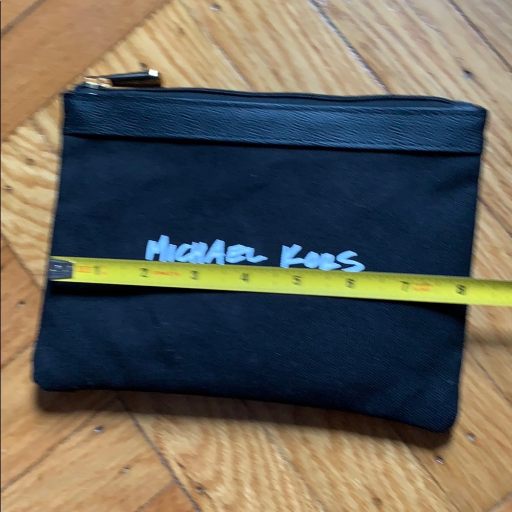 MK pouch - Picture 3 of 4